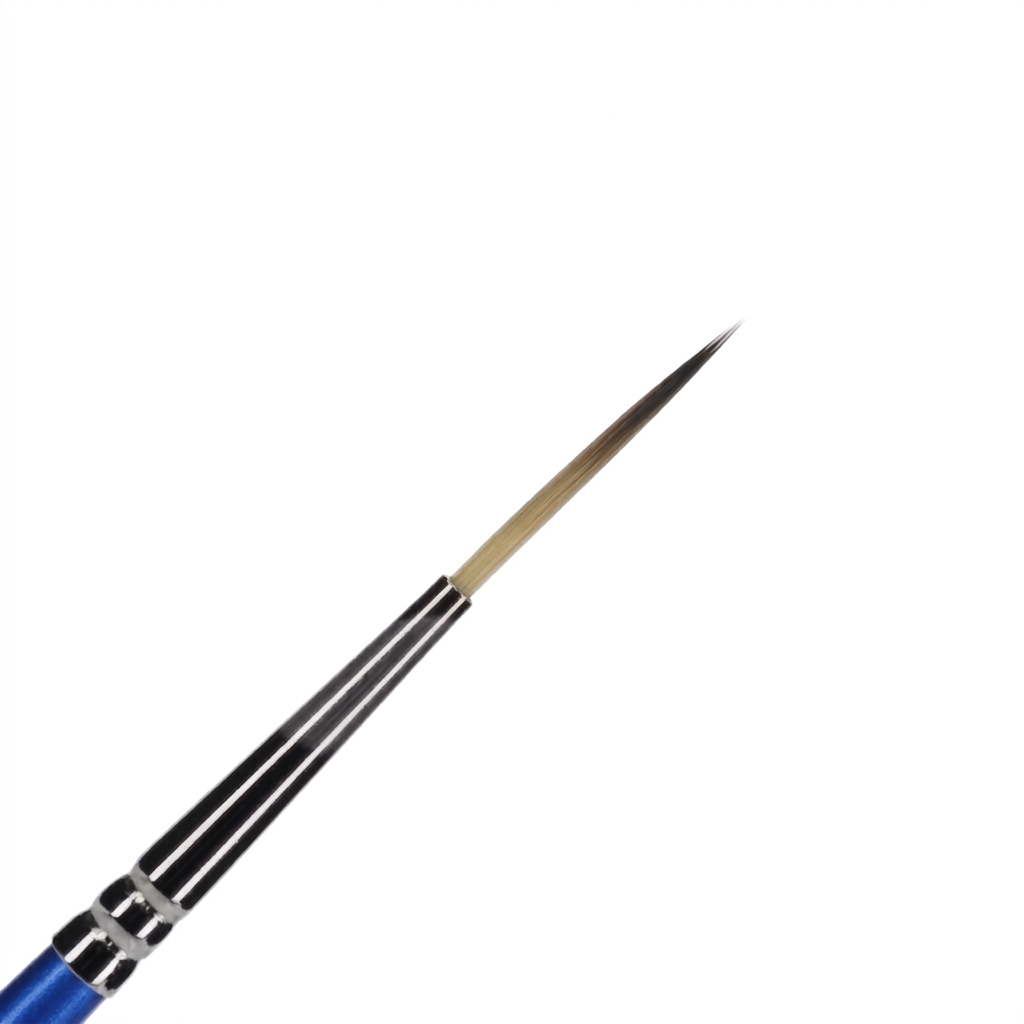Pinceau liner de précision Superstar numéro 3, idéal pour tracer des lignes fines et détaillées en maquillage artistique.