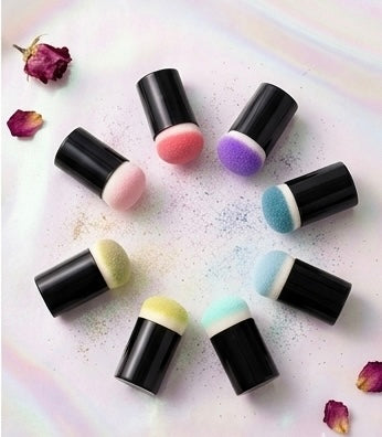Éponge applicateur maquillage pour pochoir et dégradés, accessoire face painting pro chez MagicFace.