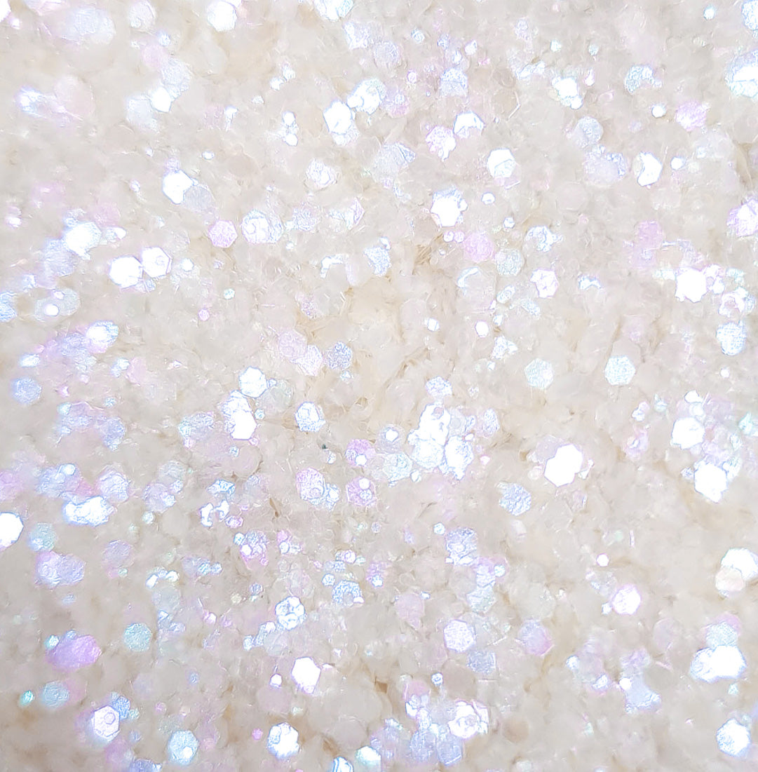 Gel Pailleté biodégradable Nuit Blanche SiSi La Paillette, contenant des paillettes brillantes et fines dans un mélange blanc et nacré.
