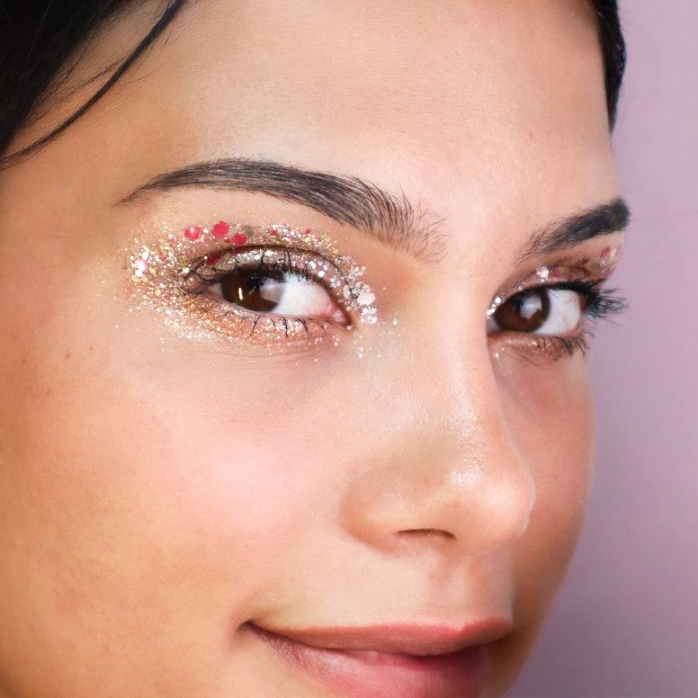 Gel Pailleté biodégradable Runway SiSi La Paillette, contenant des paillettes brillantes et fines dans un mélange doré et argenté.